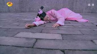 大妈电梯吃瓜,邻里纷争背后的社会现象解析